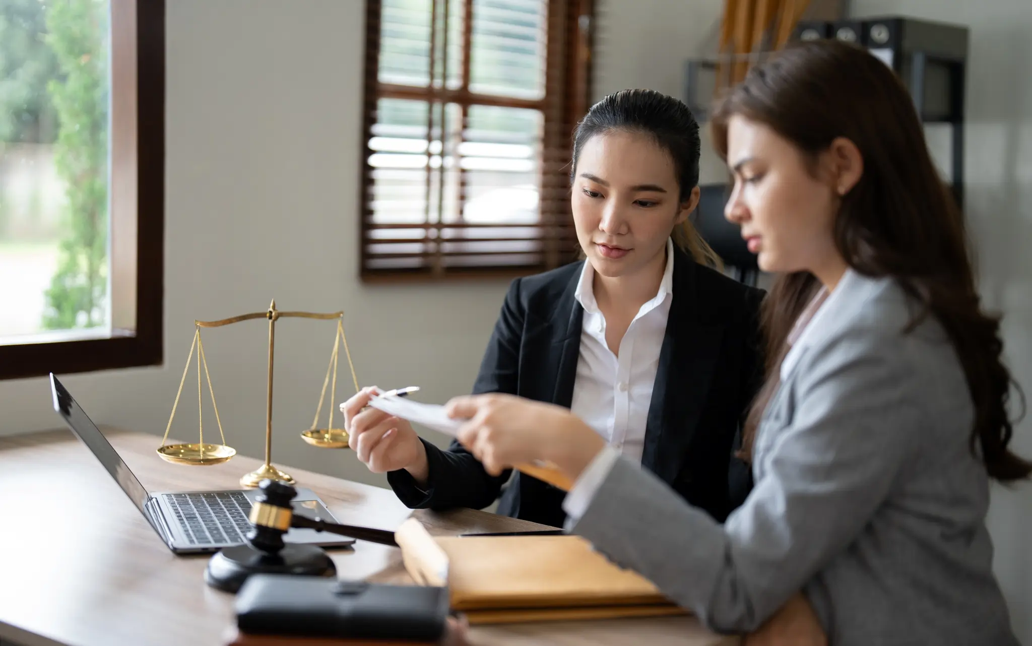 Consultation juridique avec une avocate